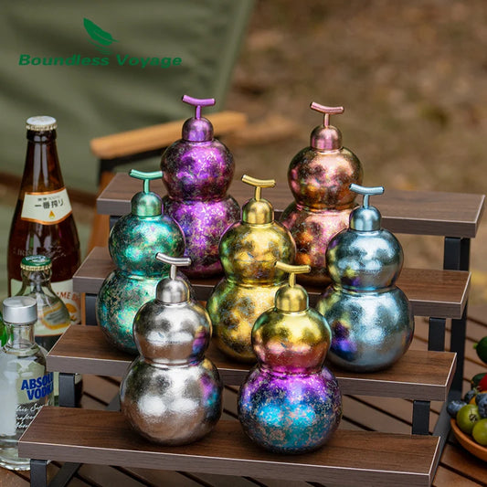carrying-titanium-gourd-flask-on-hiking-trail