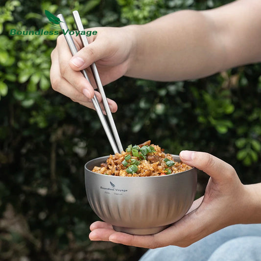 using-titanium-bowl-for-camping-meal