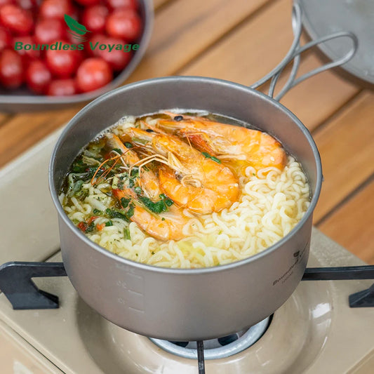using-titanium-cook-set-to-fry-egg-on-campfire