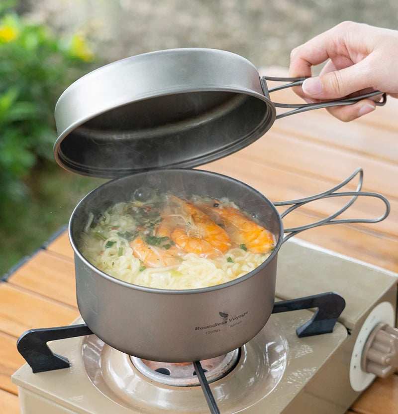 using-titanium-cook-set-to-fry-egg-on-campfire