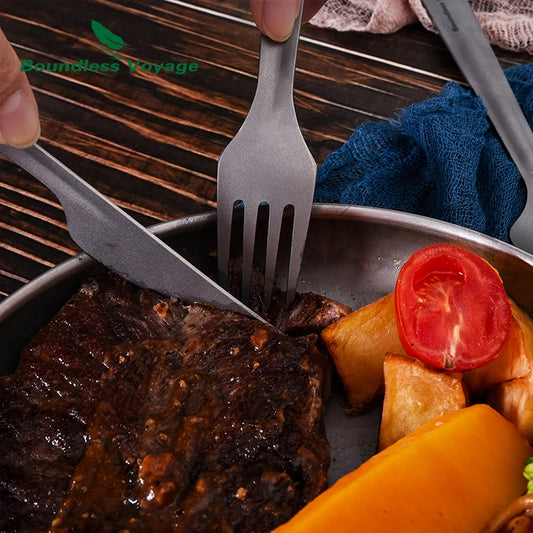 using-titanium-cutlery-set-for-camping-meal