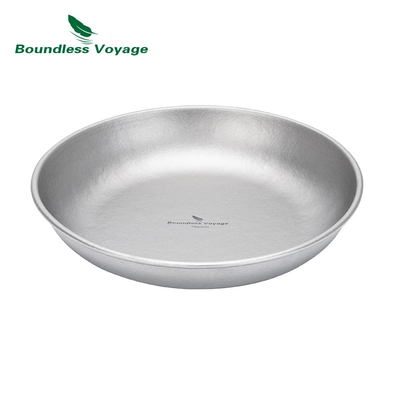 serving-sauces-and-snacks-on-titanium-plates