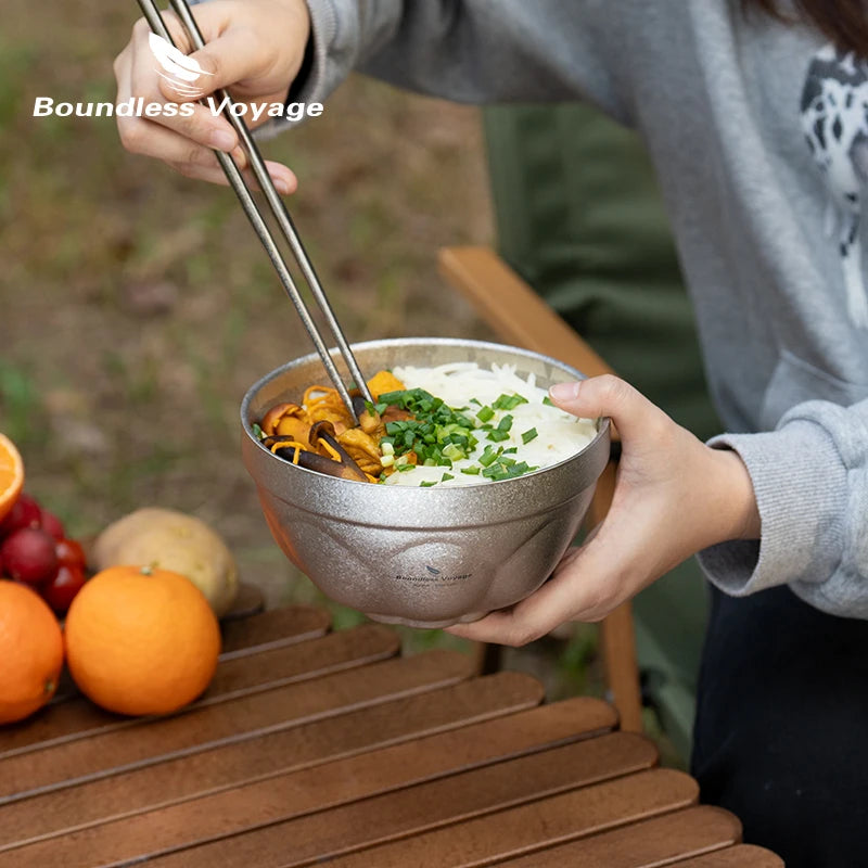 using-titanium-bowls-for-camping-meal