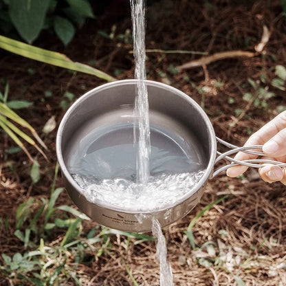 using-titanium-bowls-for-camping-meal