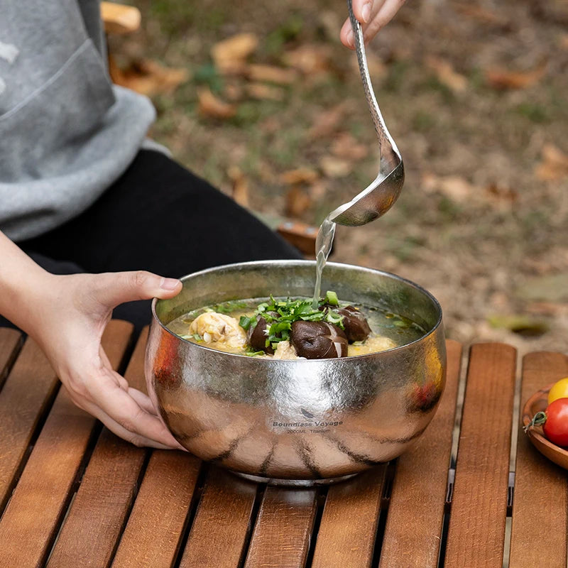 using-titanium-bowls-for-family-dinner