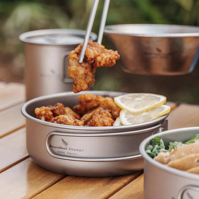 using-titanium-bowls-for-camping-meal
