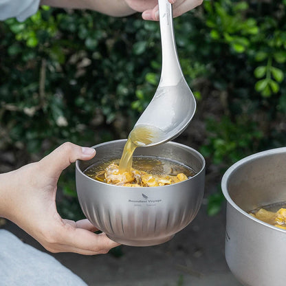 using-titanium-bowl-for-camping-meal