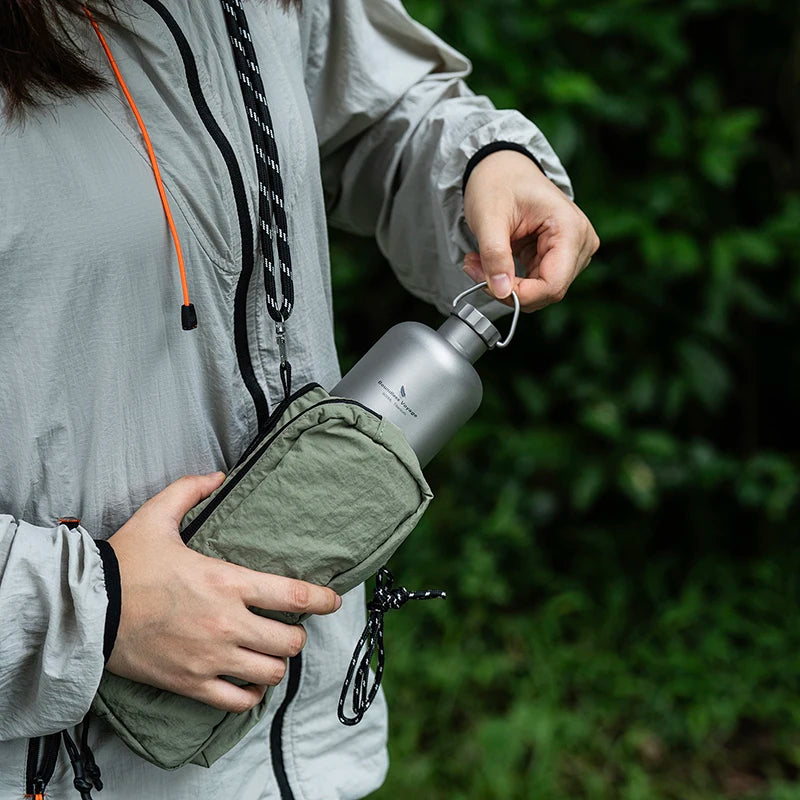 titanium-bottle-in-heat-resistant-carry-pouch