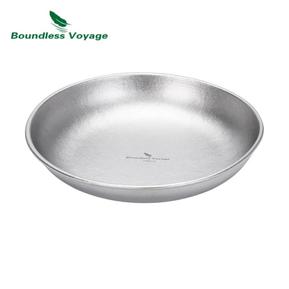 serving-sauces-and-snacks-on-titanium-plates