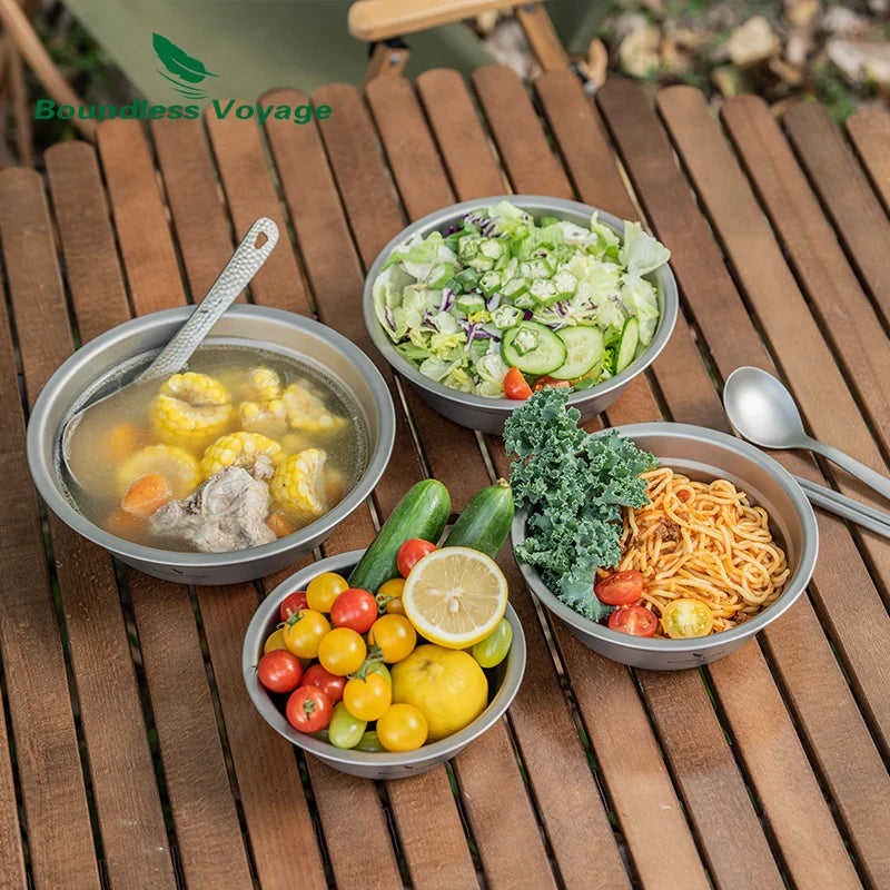 using-titanium-bowls-for-camping-meal