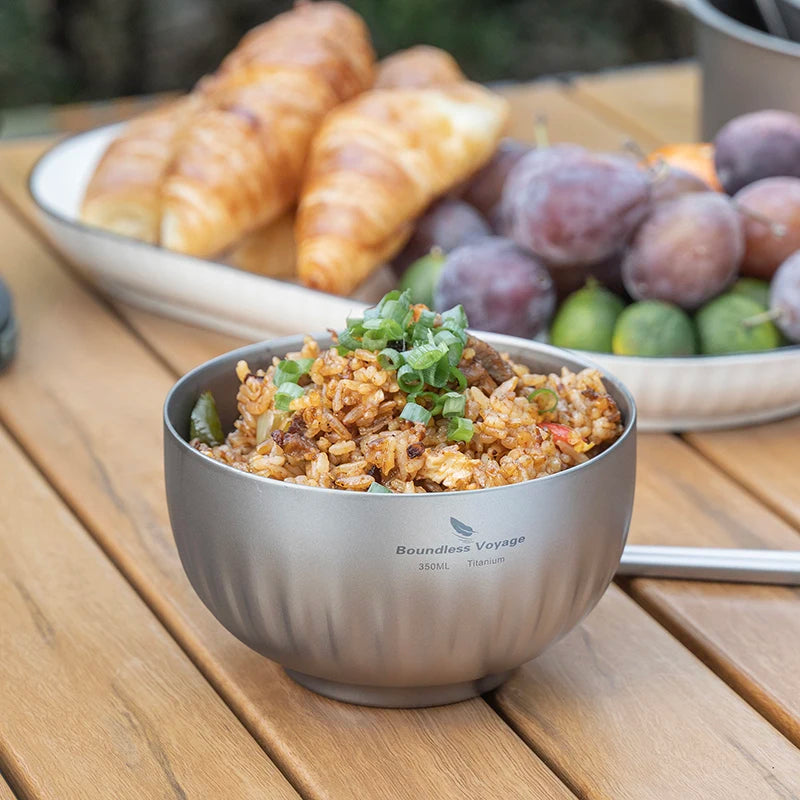 using-titanium-bowl-for-camping-meal