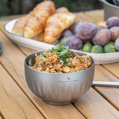 using-titanium-bowl-for-camping-meal