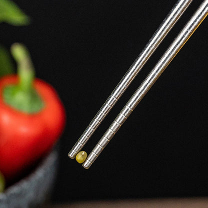 using-titanium-chopsticks-for-sushi-and-noodles