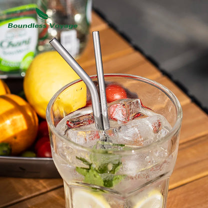 using-titanium-straw-for-iced-coffee