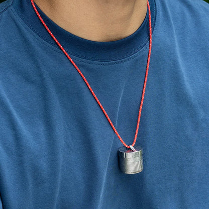 storing-pills-in-titanium-case-for-travel
