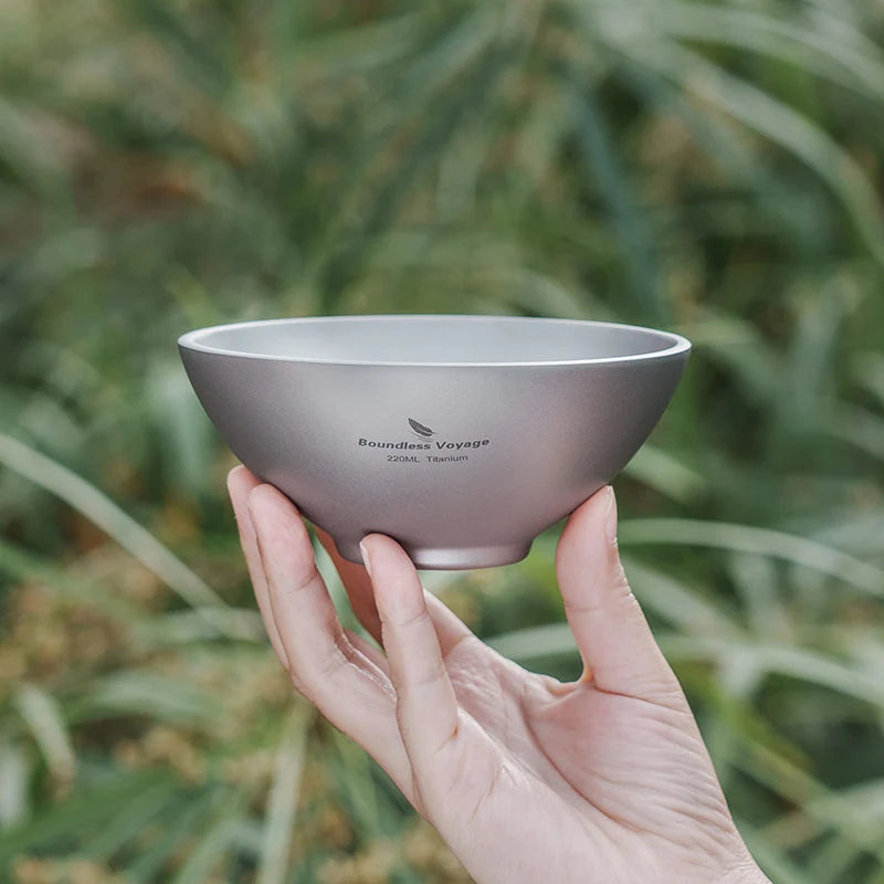 family-using-titanium-bowls-at-camping-meal