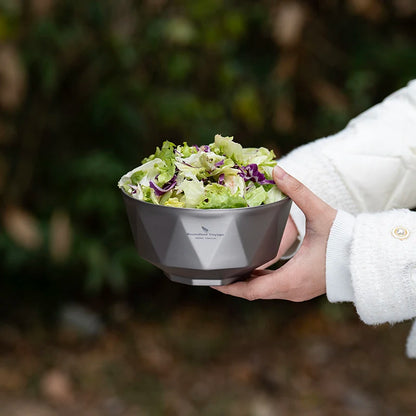 using-titanium-bowls-for-camping-meal